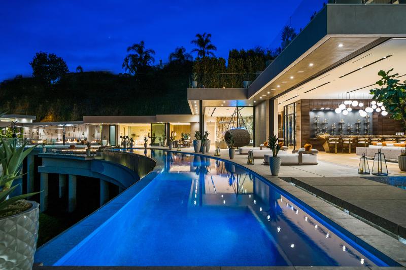 9330 Flicker Way, Los Angeles Photo