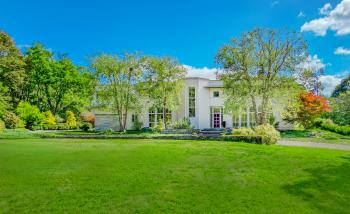 front-of-house.jpeg #11