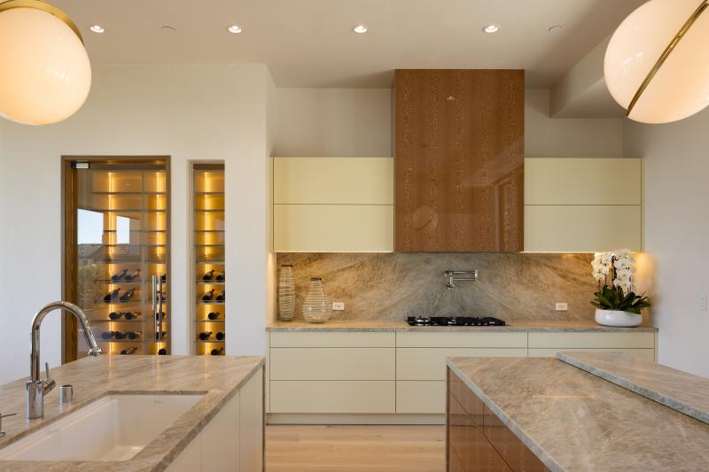 8-82-3364-17miledrivekitchen.jpg #8